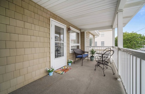 Wildwood Condominio | Pet Friendly 2 bed 1 bath condo 4 night Minimum in-season June-Sept
