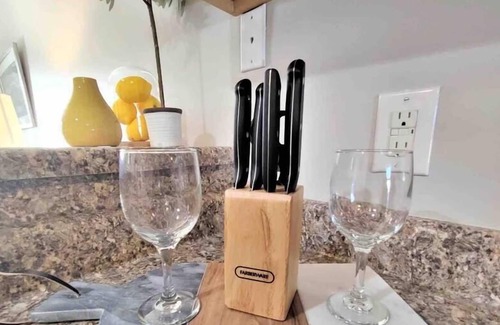 Westgate Casa | Pet Friendly 2 Bed Townhome Near Western BLVD