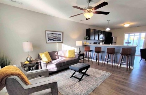 Westgate Casa | Pet Friendly 2 Bed Townhome Near Western BLVD