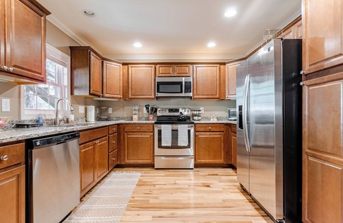 Woodfin Apartamento | Pet Friendly - 2 Bedroom Cozy Nut Shell