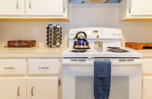 Heber Springs Casa | Pet-Friendly 3-bedroom neighborhood home close to shopping, lake and river