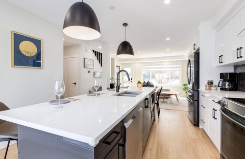 Richmond Casa | Pet-Friendly 3 bedroom Unit