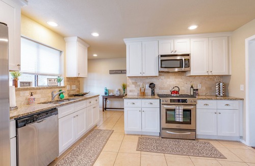Northeast Carrollton Casa | Pet Friendly 4/3 in Carrollton with Hot Tub