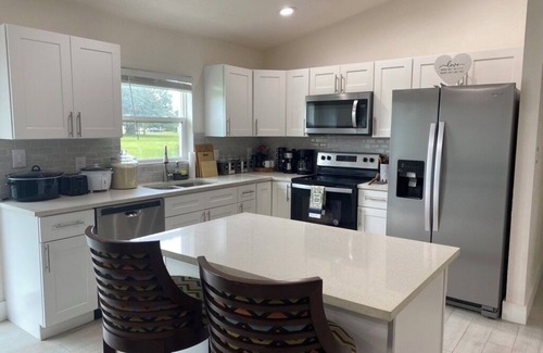 Highland Casa | Pet friendly 4 bed 3 Full bath house in charming Sebring next to Speedway