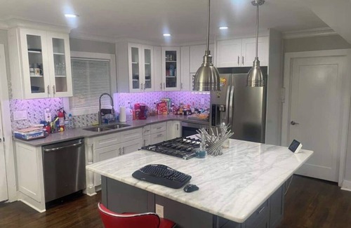 Decatur Casa | Pet friendly 4-bedroom house in Decatur