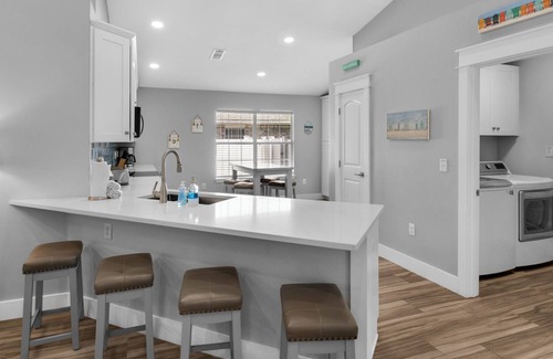 Miramar Beach Casa | Pet-Friendly 5BR, Private Pool & Beach + Free Tix: Golf, Parasailing & More!