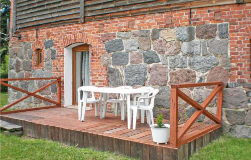 Objazda Apartamento | Pet Friendly Apartment In Retowo 4