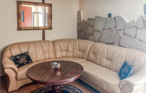 Objazda Apartamento | Pet Friendly Apartment In Retowo 4