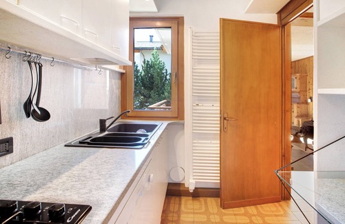 Bormio Apartamento | Apartamento Laura con vistas a la montaña y terraza que admite mascotas