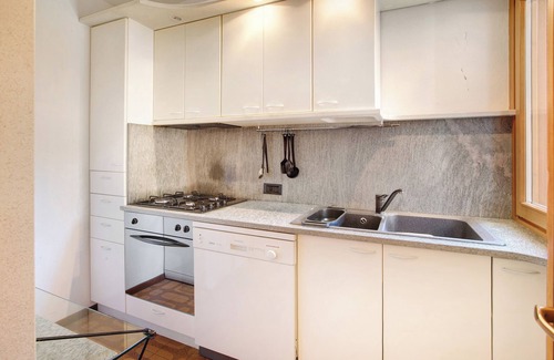 Bormio Apartamento | Apartamento Laura con vistas a la montaña y terraza que admite mascotas