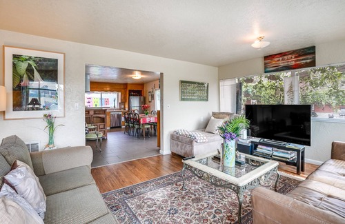 Grand Lake Apartamento | Pet-Friendly Apartment: 1 Mi to Lake Merritt!