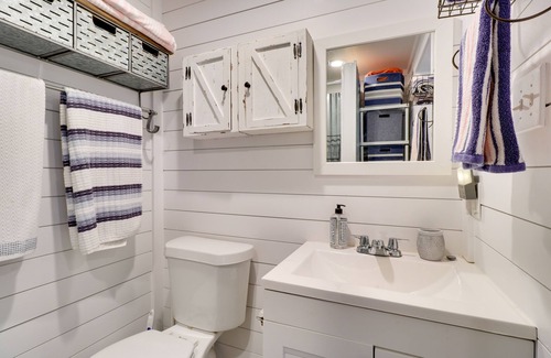 Bastrop Casa | Pet-Friendly Bastrop Container Home Near Hiking!
