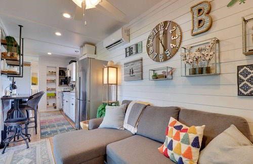 Bastrop Casa | Pet-Friendly Bastrop Container Home Near Hiking!