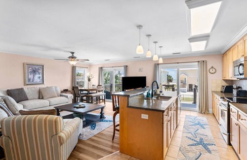 Port St. Joe Casa | Pet Friendly Beach House - One Palm