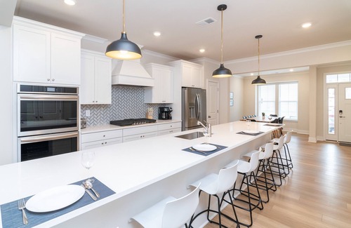 Frankford Casa | Pet Friendly - Beach Vacation + Pool: 4BR and 3.5BA~6 Beds 11 Guests