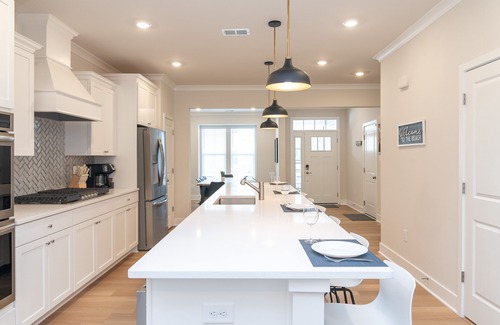 Frankford Casa | Pet Friendly - Beach Vacation + Pool: 4BR and 3.5BA~6 Beds 11 Guests