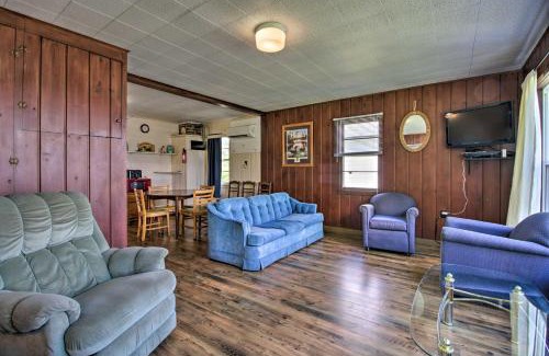 Dent Casa | Pet-Friendly Beachfront Dent Cabin with Grill!