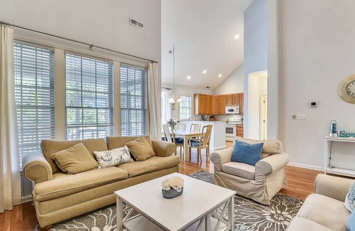 Ocean View Villa | Pet-Friendly Bear Trap Stay w/ Pools & Amenities!