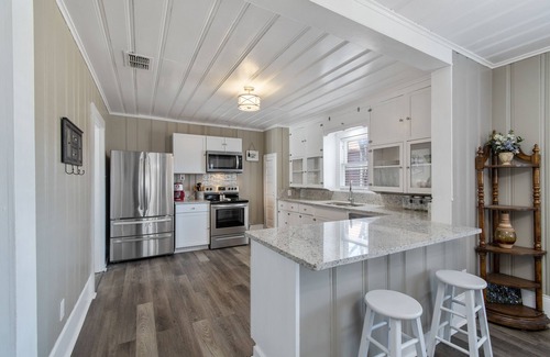Weatherford Casa | Pet Friendly, beautiful historical home- 1 mile from downtown