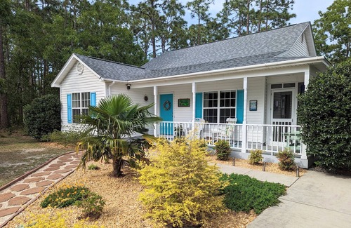 Boiling Spring Lakes Casa | Pet friendly beautiful home w private backyard. Near many amenities & the beach!