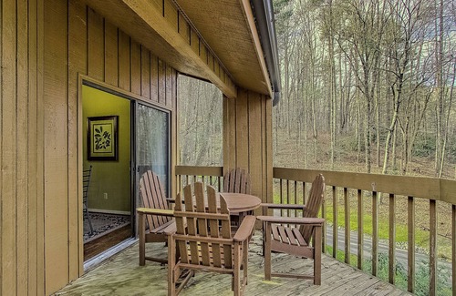 Cashiers Apartamento | Pet-Friendly Blue Ridge Stay w/ Resort Perks