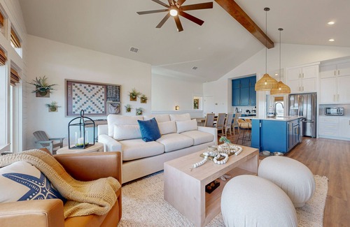 Port Aransas Casa | Pet Friendly, Boardwalk to Beach, Fire Pit