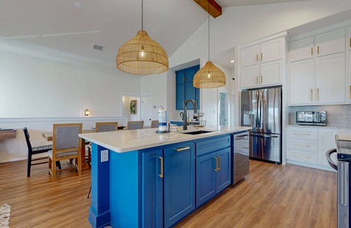 Port Aransas Casa | Pet Friendly, Boardwalk to Beach, Fire Pit