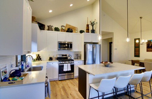 Four Corners Casa | Pet-Friendly Bozeman Home ~ 7 Mi to Downtown!