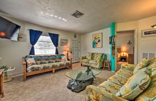 Whitney Beach Casa | Pet-Friendly Bradenton Home about 3 Mi to Cortez Beach