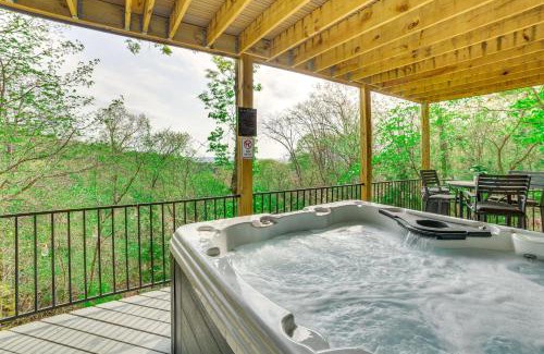 Branson West Casa | Pet-Friendly Branson Area Home Hot Tub, Game Room
