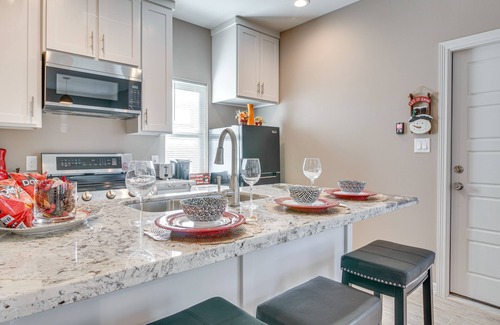 Brownsville Apartamento | Pet-Friendly Brownsville Apartment w/ Yard!