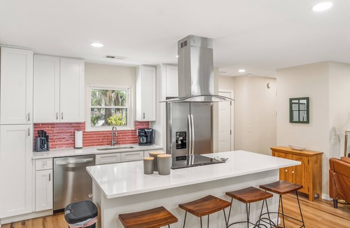 Pigeon Point Casa | Pet-Friendly Bungalow Near Parris Island, Downtown Waterfront & Parks