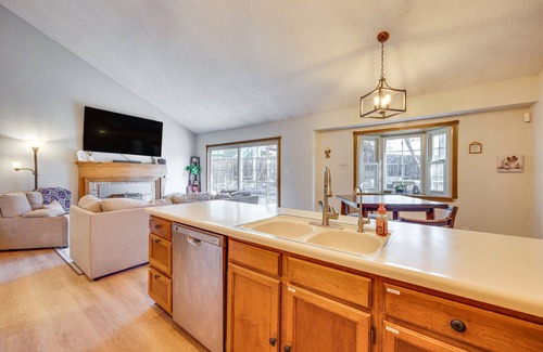 Southeast Colorado Springs Casa | Pet-Friendly Colorado Springs Home w/ Mtn Views!