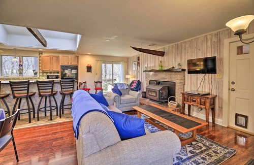 Ingles Cabina | Pet-Friendly Cabin w/ Dock on Claytor Lake!