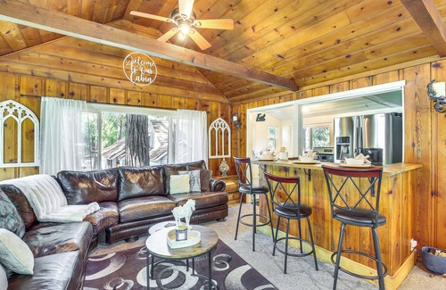 Crestline Cabina | Pet-Friendly California Abode w/ Fenced-In Yard!