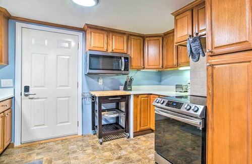 Dennis Port Casa | Pet-Friendly Cape Cod Getaway < 1 Mi to Beach
