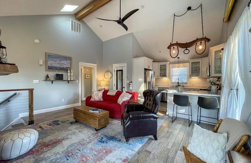 Cape May Casa | Pet Friendly Carriage House Walkable to Beach