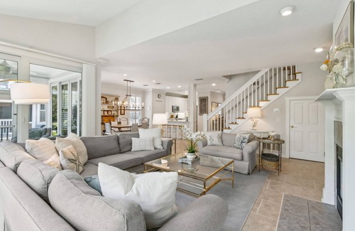 Fernandina Beach Casa | Muy bien decorado con encanto Nantucket Style Home- pasos de la playa