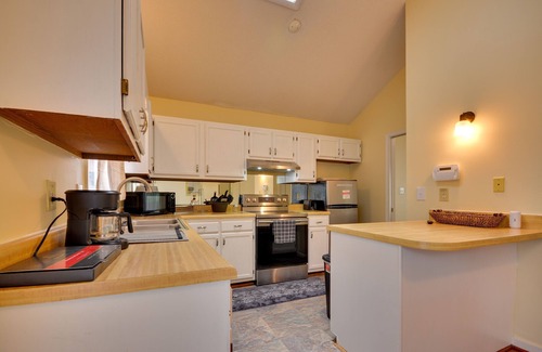Greensboro Casa | Pet Friendly Charming Cozy Greensboro Gem by RedAwning