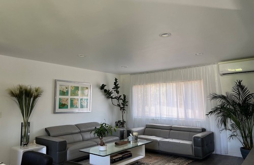 Felicita Casa | Pet friendly charming house in quite neighborhood in Escondido California