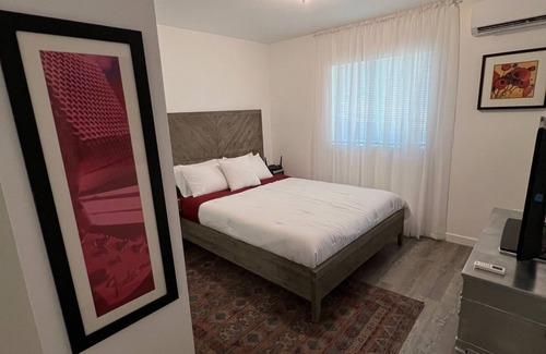 Felicita Casa | Pet friendly charming house in quite neighborhood in Escondido California