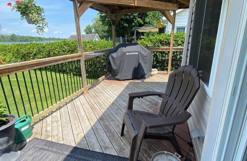 North Grenville Cabaña | Pet friendly Cottage on World Heritage Rideau River