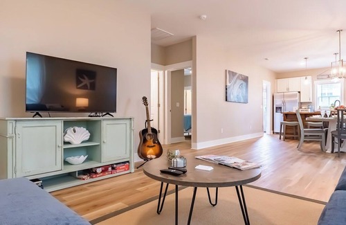 Hightsville Casa | Cozy Quiet Cottage: near Downtown and ILM Airport