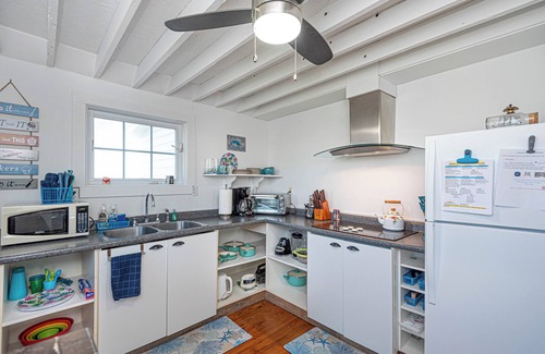Fishing Creek Cabaña | Pet Friendly Delightful Waterfront Cottage on Hoopers Island, MD.