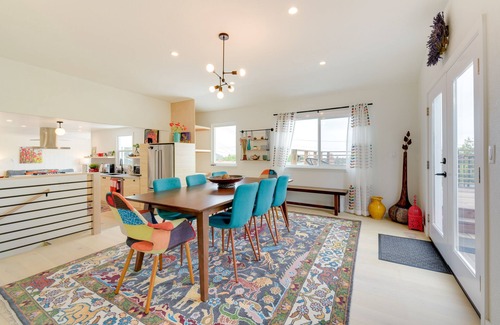 El Cerrito Casa | Pet-Friendly El Cerrito Home: Deck, Sauna & Views!
