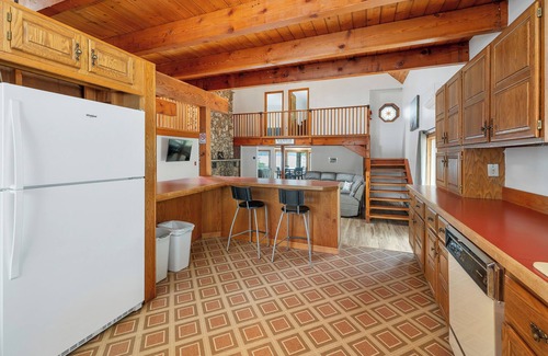 Meredith Casa | Pet Friendly Escape to Lake Waukewan for Your Next Getaway