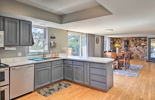 Salida Casa | Pet-Friendly Ranch - Decked Out w/ Hot Tub & Games