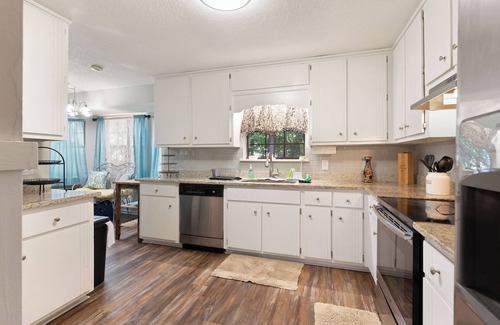 Country Club Estates Casa | Pet Friendly/Exercise Room