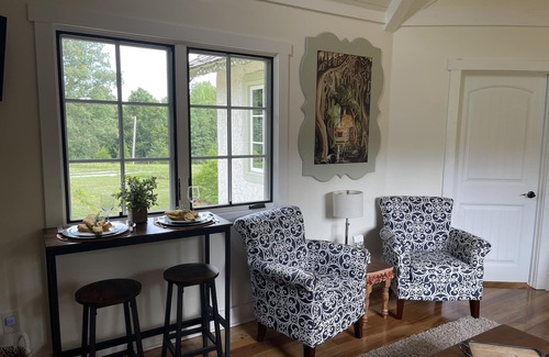 Primm Springs Cabaña | Pet Friendly Fairytale Cottage