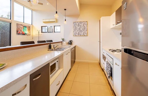 Geelong West Casa | Pet Friendly, Flex Check-In/Out, Australiana Touch